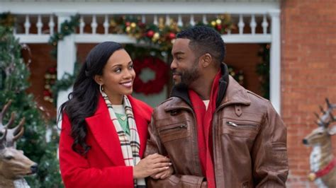 ‎Christmas with a Kiss (2023) • Reviews, film + cast • Letterboxd.